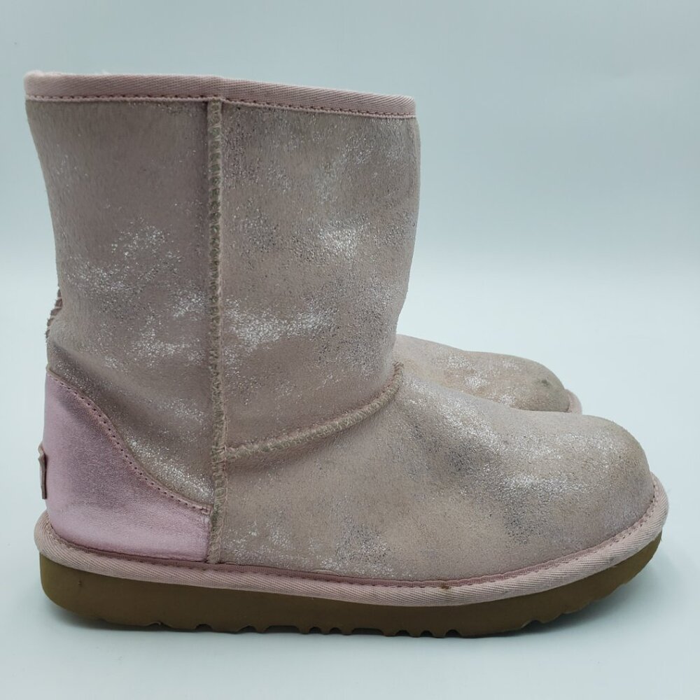 UGG Classic Mini Boots 6 Youth Girls Shearling Shimmer Metallic Pink